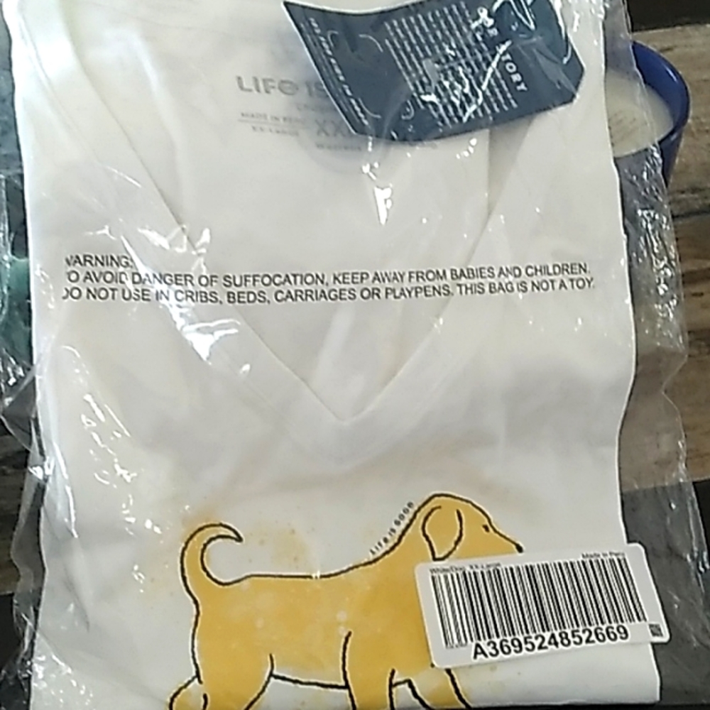 T shirt, short sleeve. NEW